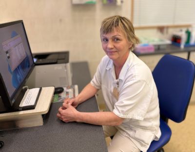 V Nemocnici AGEL Přerov léčí bolestivou píštěl u kostrče pomocí speciálního laseru