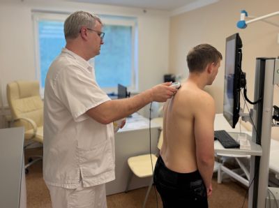 Včasný záchyt zachraňuje životy. Dny melanomu v nemocnicích v Přerově a Prostějově letos pomohly už stovkám pacientů