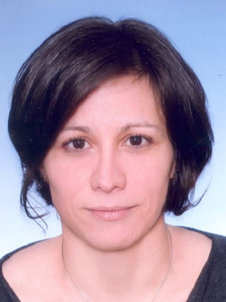 MUDr. Zuzana Csomová
